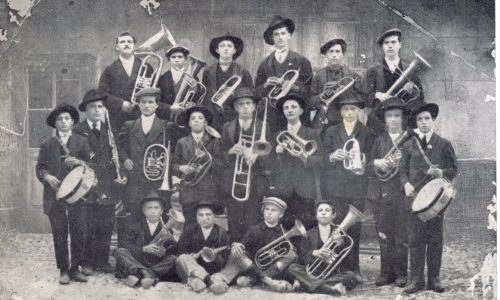 010 - 6 Fotografia del primo nucleo del Corpo Musicale (1911 circa)